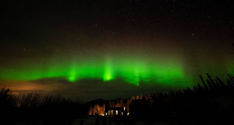 Yukon Deluxe Winter Northern Lights Tour