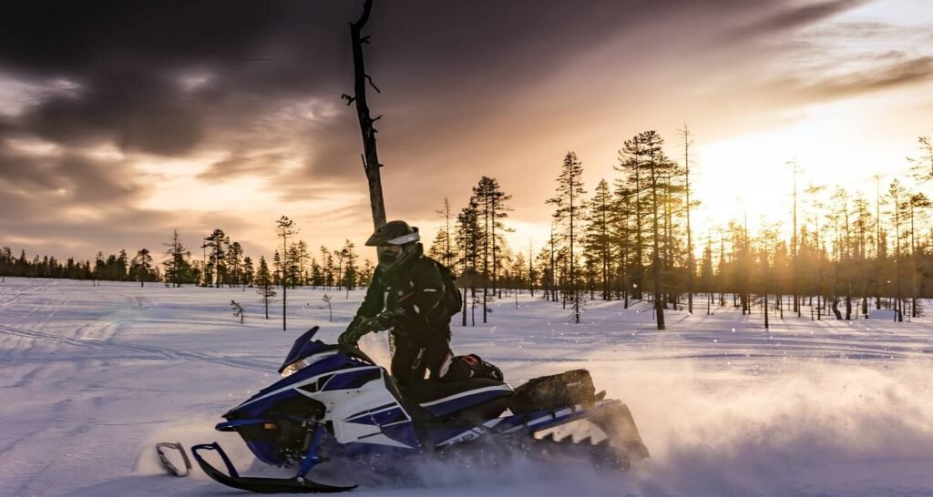 Yukon Deluxe Winter Northern Lights Tour